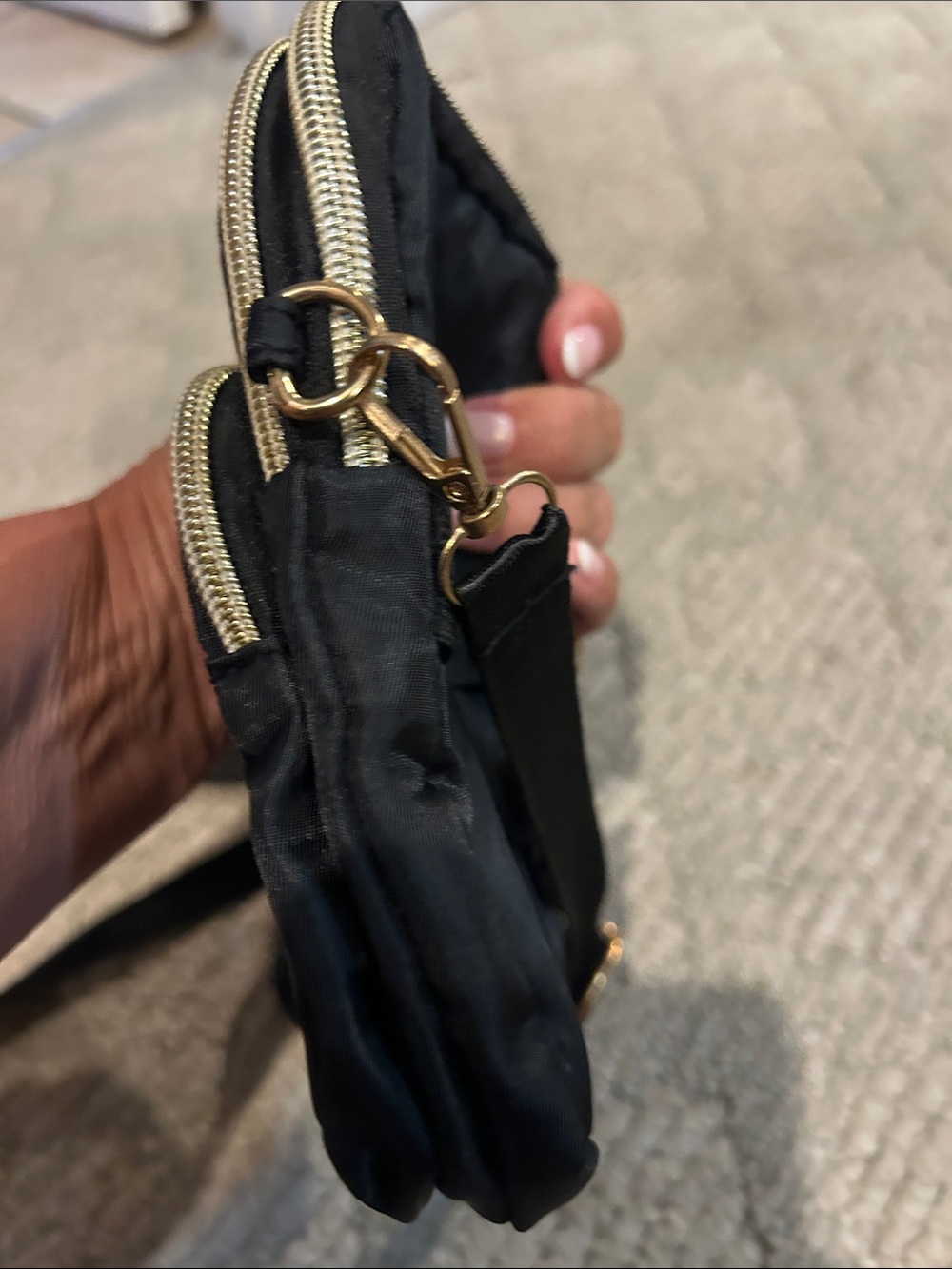 JINGPIN Black Crossbody Phone Bag with Gold Hardware - Picture 6 of 11